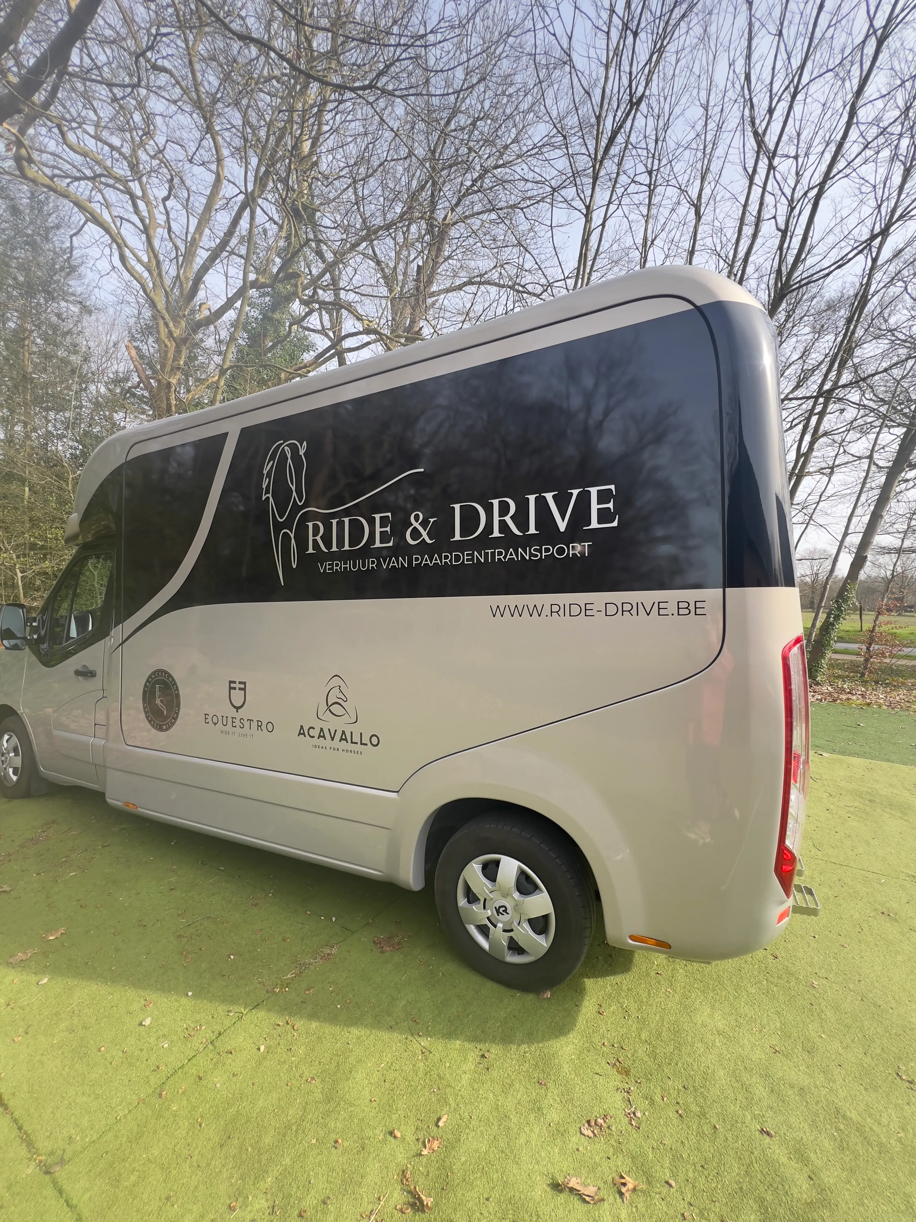 Krismar 2-paards huren