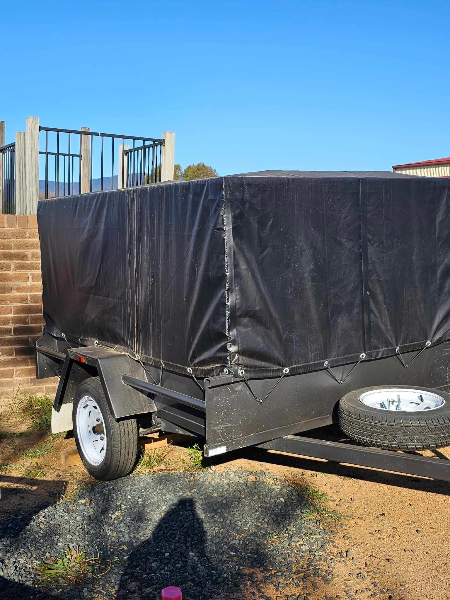 7×5 Medium Duty with 3ft Caged Trailer 