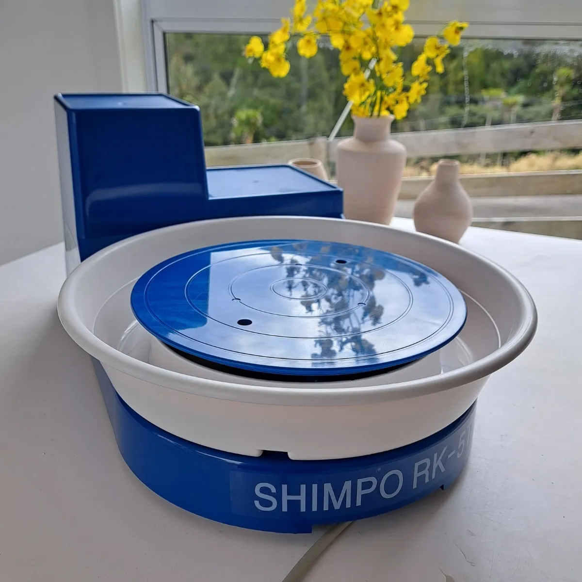 Rent: A mini Pottery Wheel "Aspire"