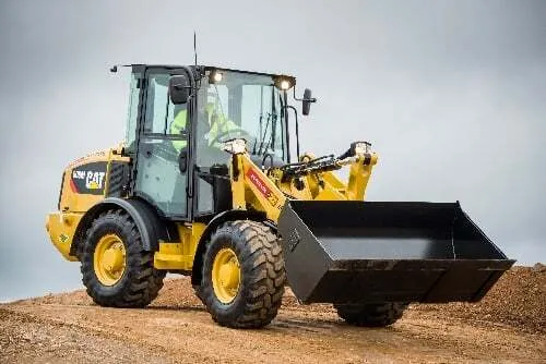 CAT 906M