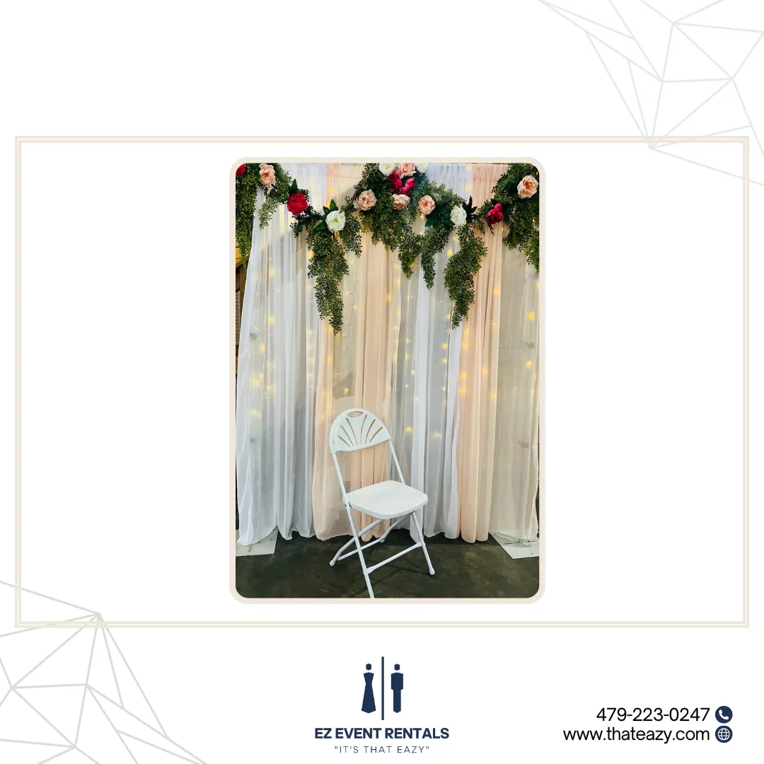 Deluxe Fan Back Folding Chair (White)