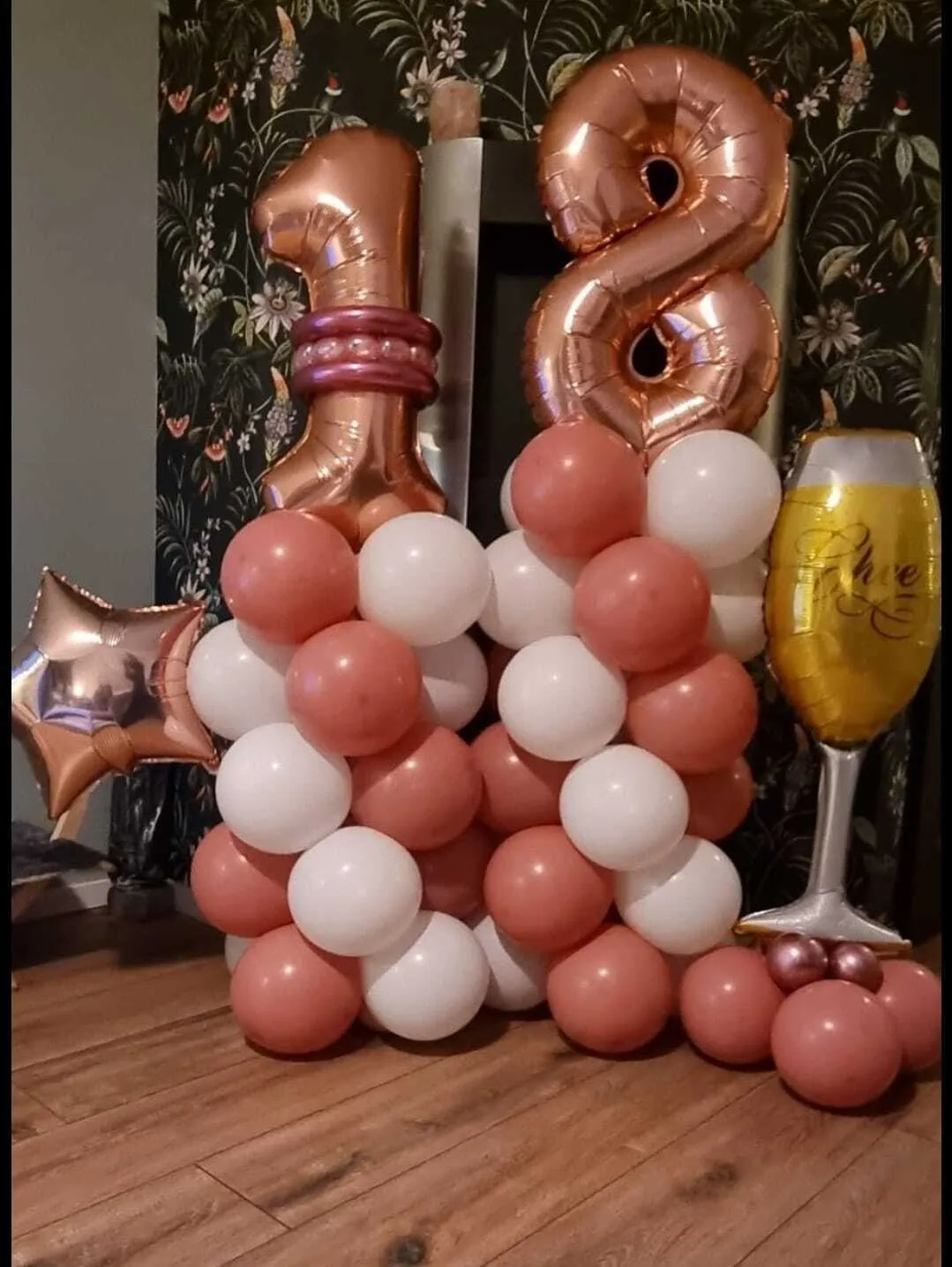 Gronddecoratie met folieballon maat L 160x80cm h/b)