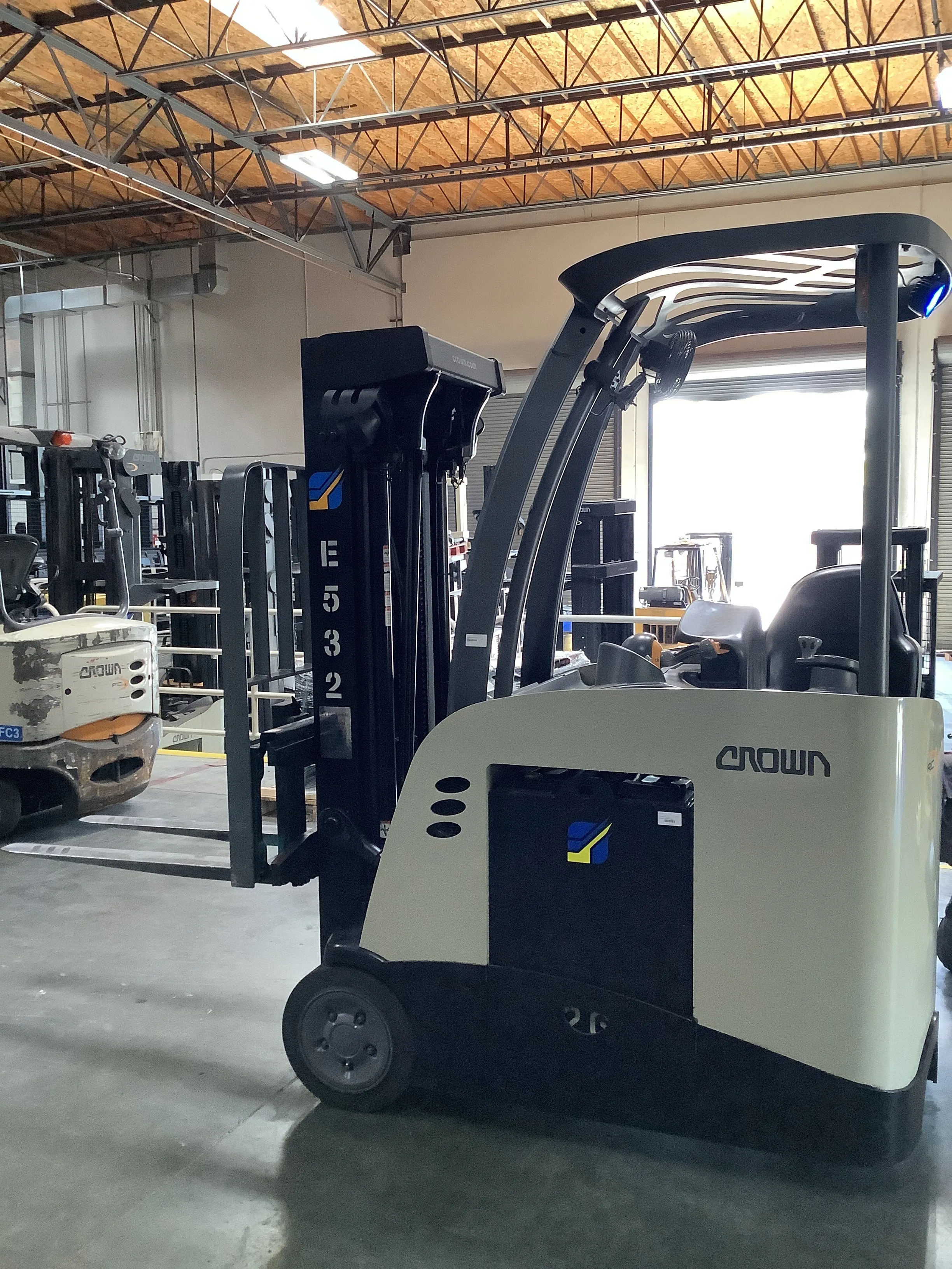 Crown Dock Stocker 264" Lift Height