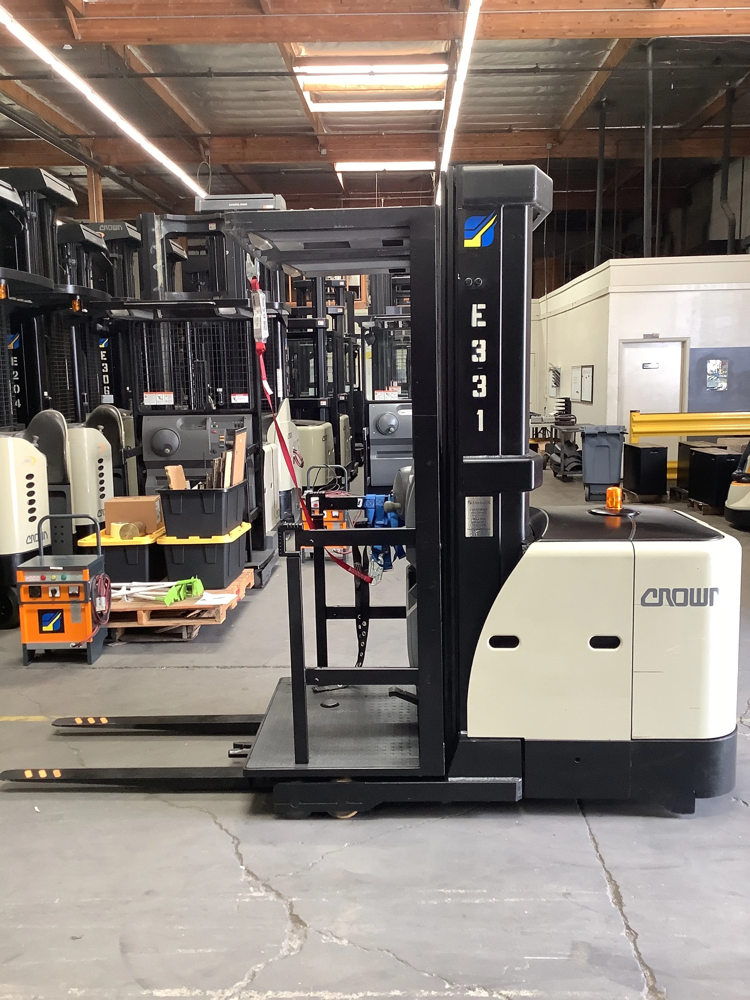 Crown Order Picker 210" Lift Height