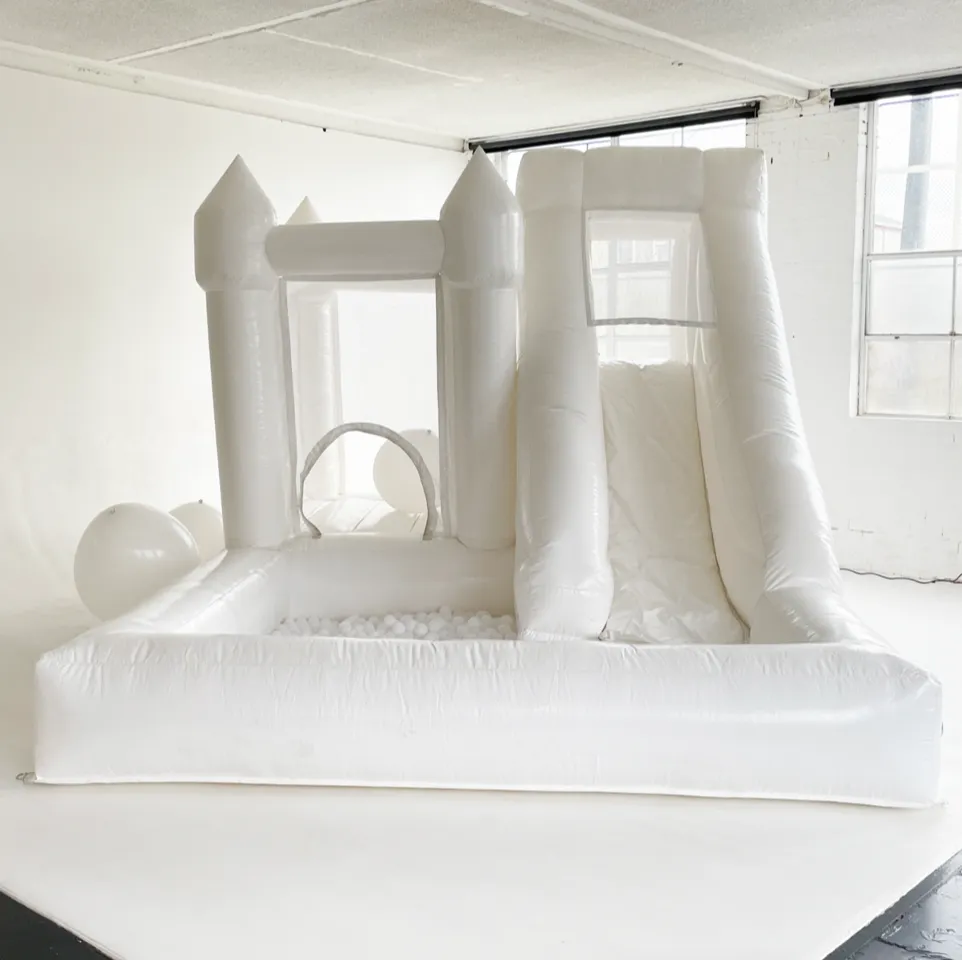 Inflatable Play Castle - 3.5m x 5m
