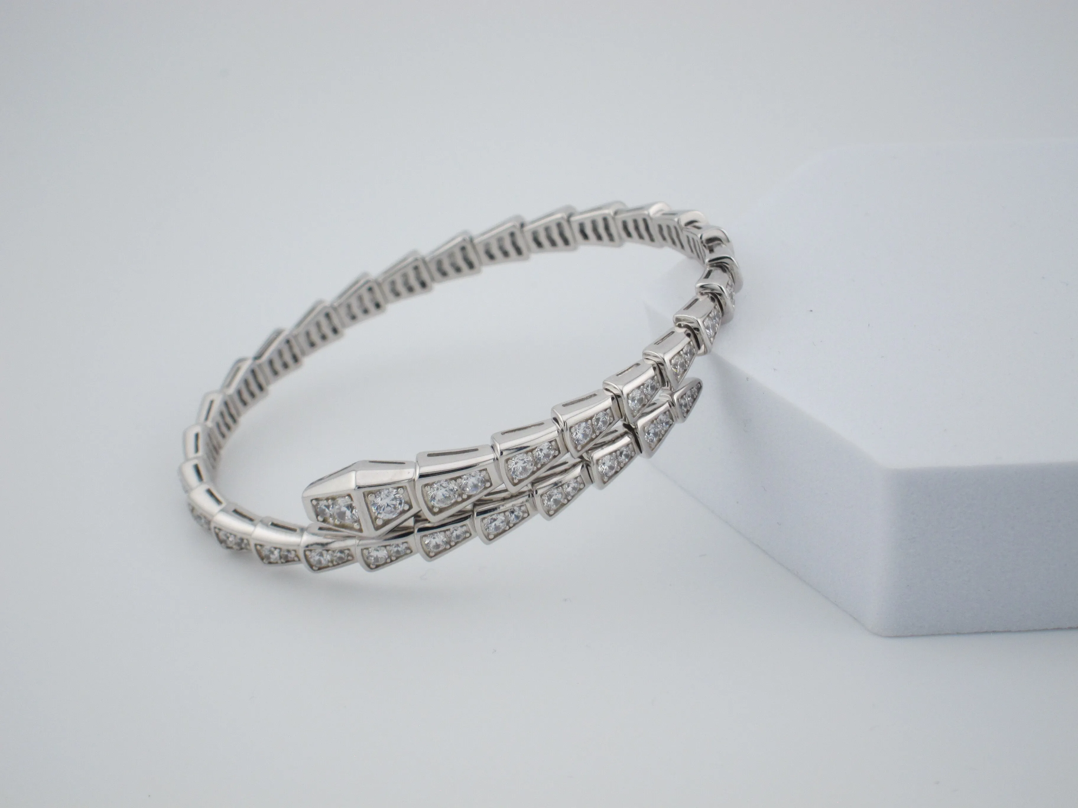 SERPENTI VIPER BRACELET WHITE GOLD