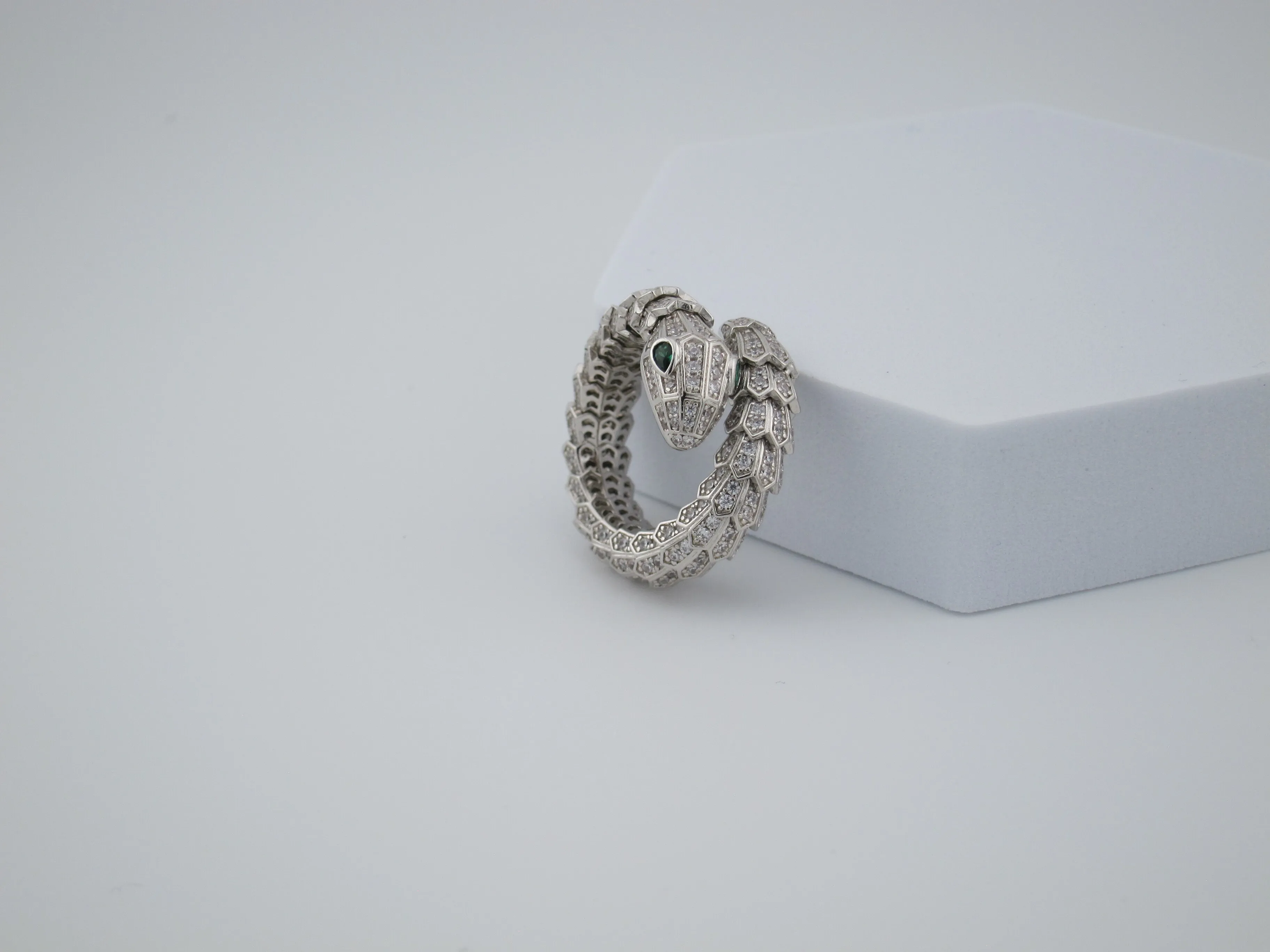 SERPENTI RING