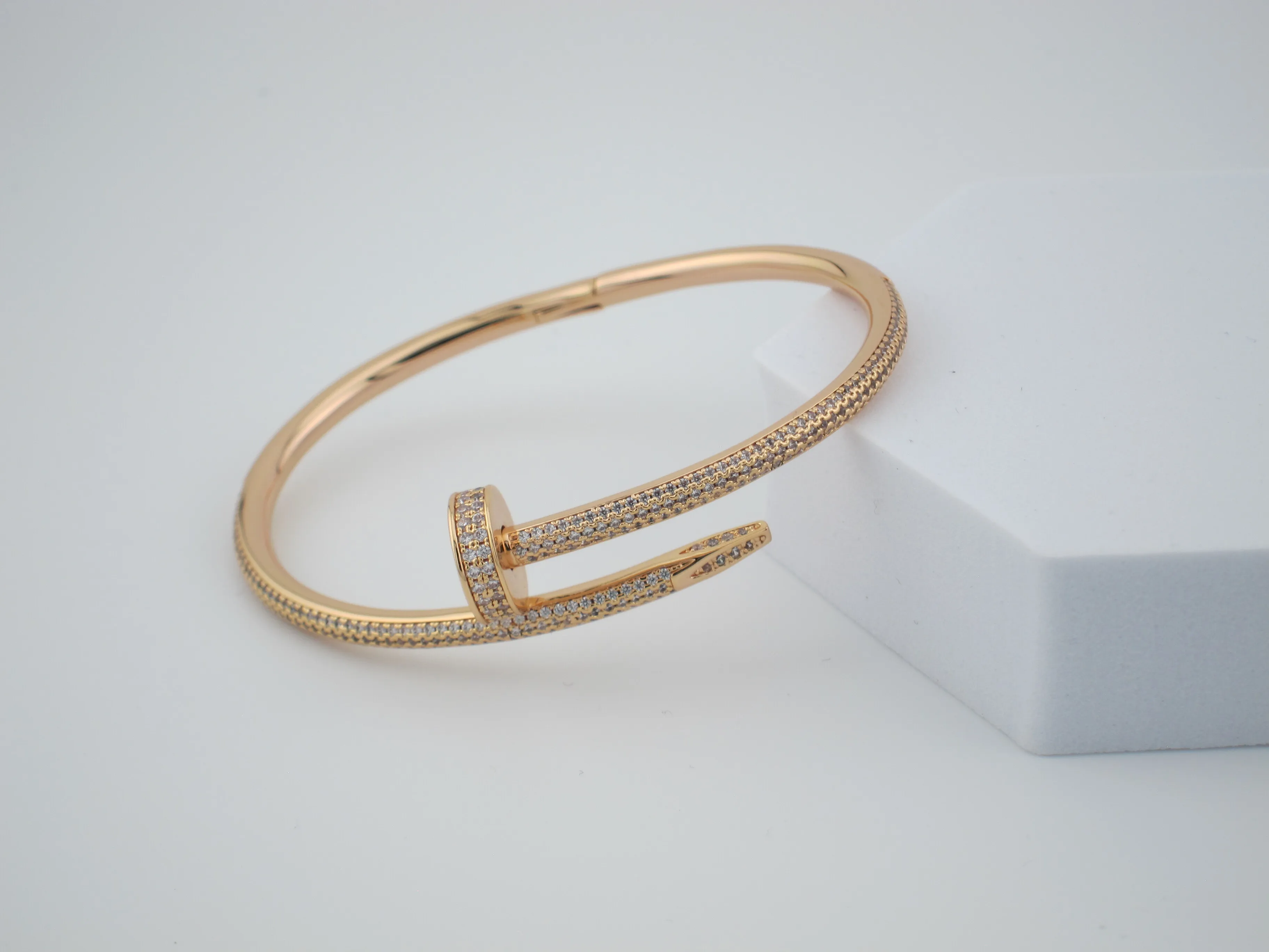 CARTIER JUSTE UN CLOU BRACELET YELLOW GOLD