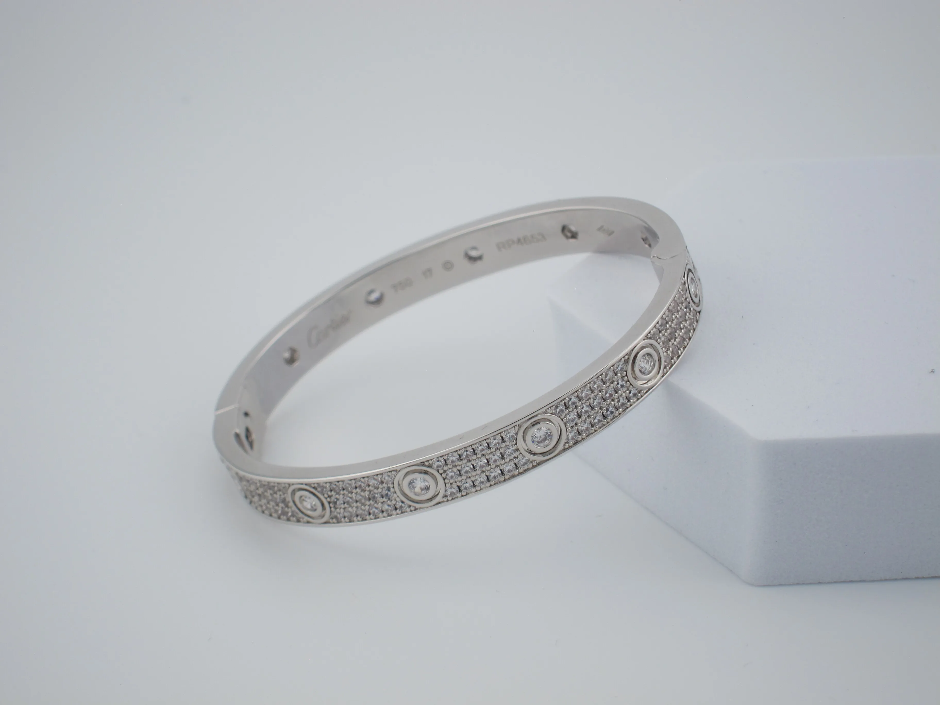 LOVE BRACELET DIAMOND-PAVED WHITE GOLD 