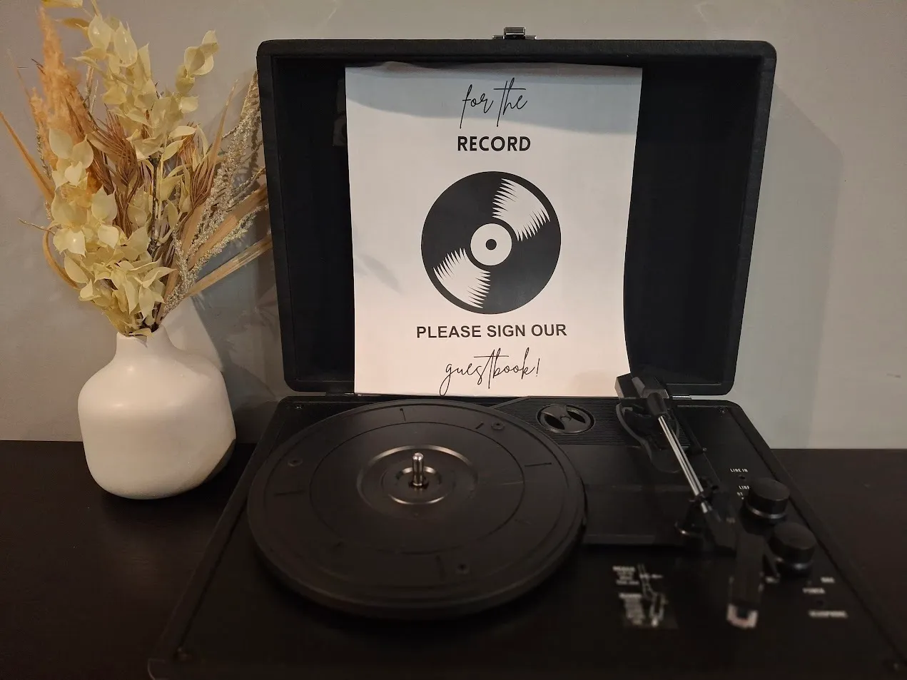 VINTAGE VINYL RECORD PLAYER AUDIO BOOK