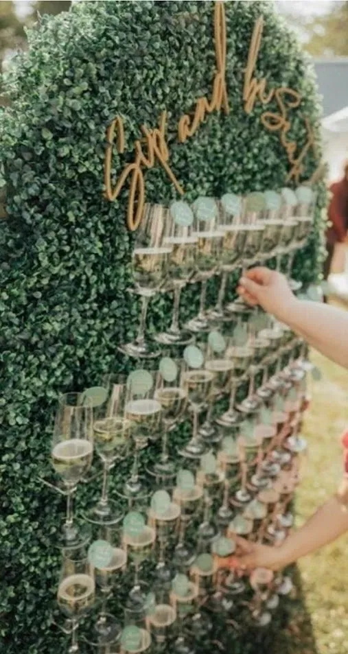 Greenery Champagne wall