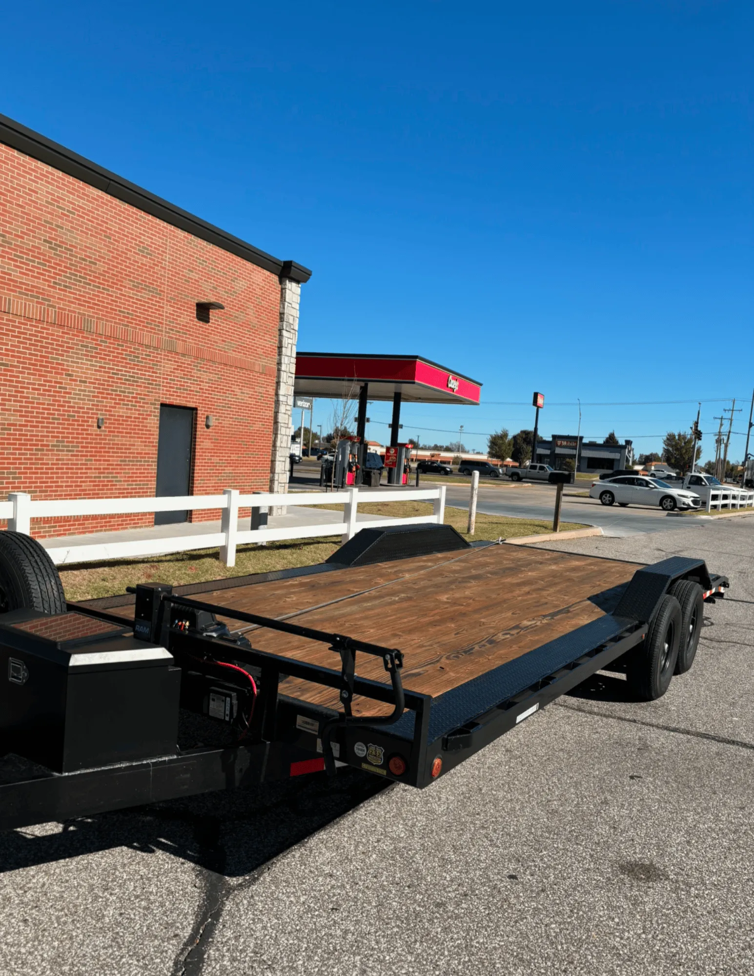 22ft Trailer With Driveover Fenders