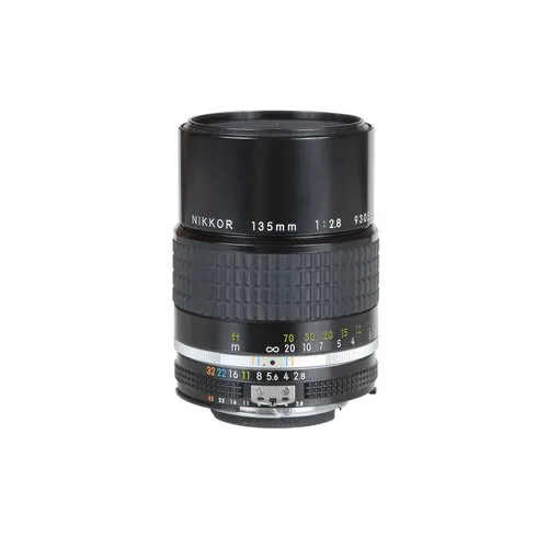 Nikon 135mm f/2.8