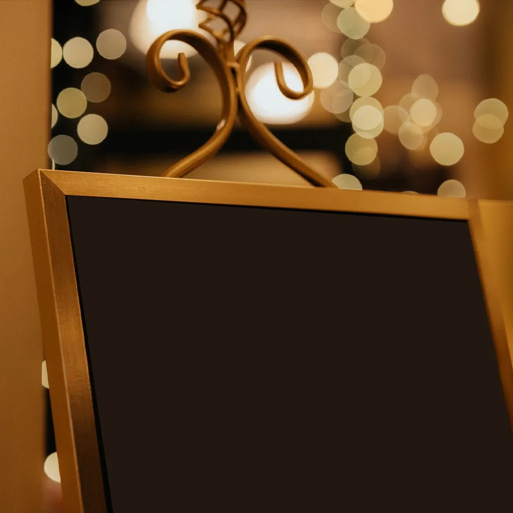 Easel