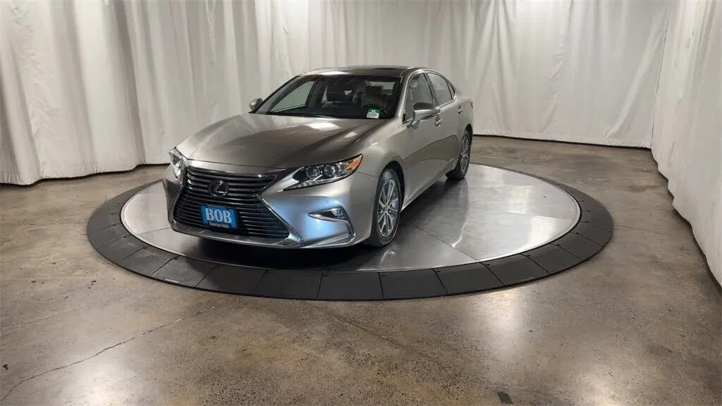 2016 Lexus ES300H Hybrid