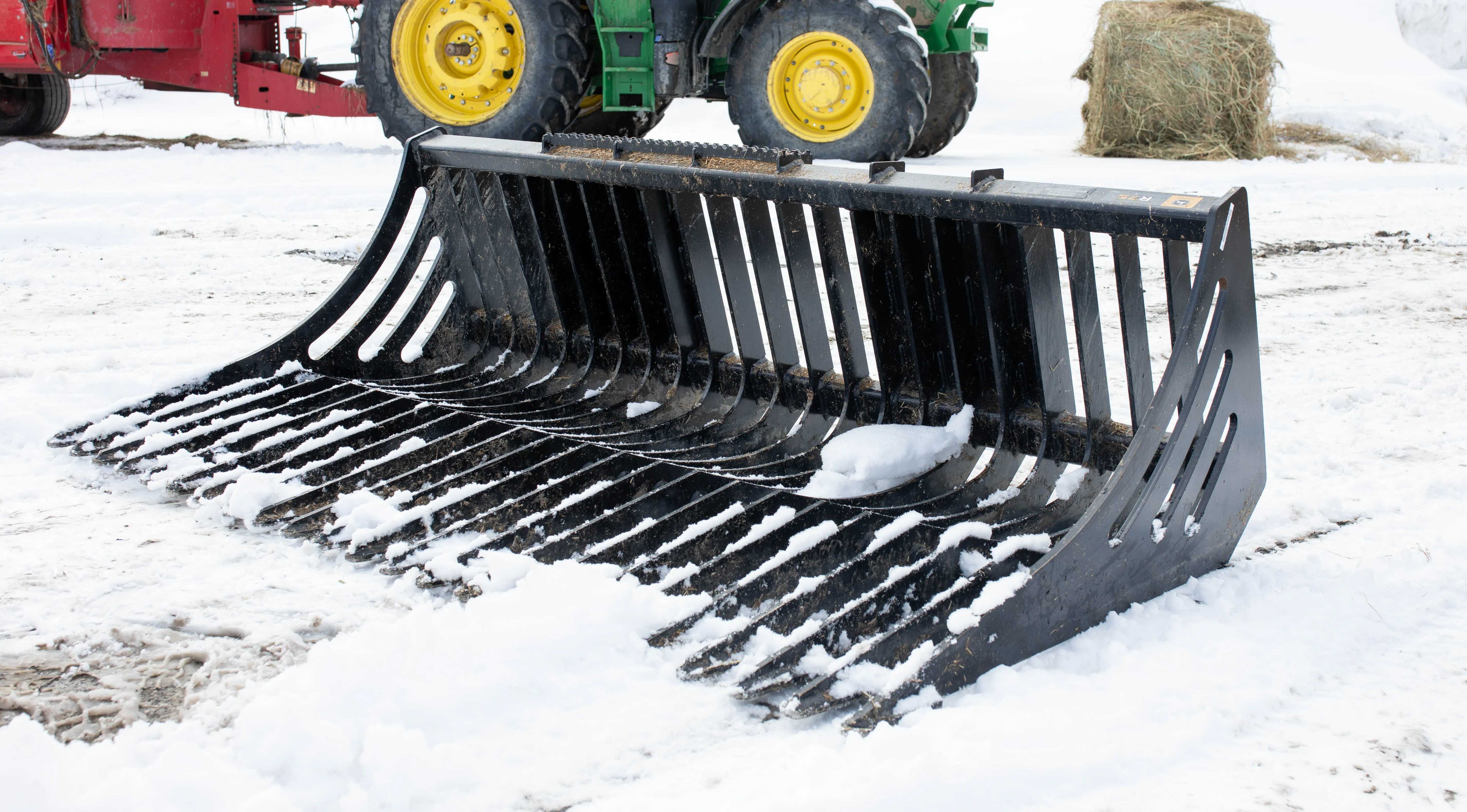 Deere Rock Bucket R75