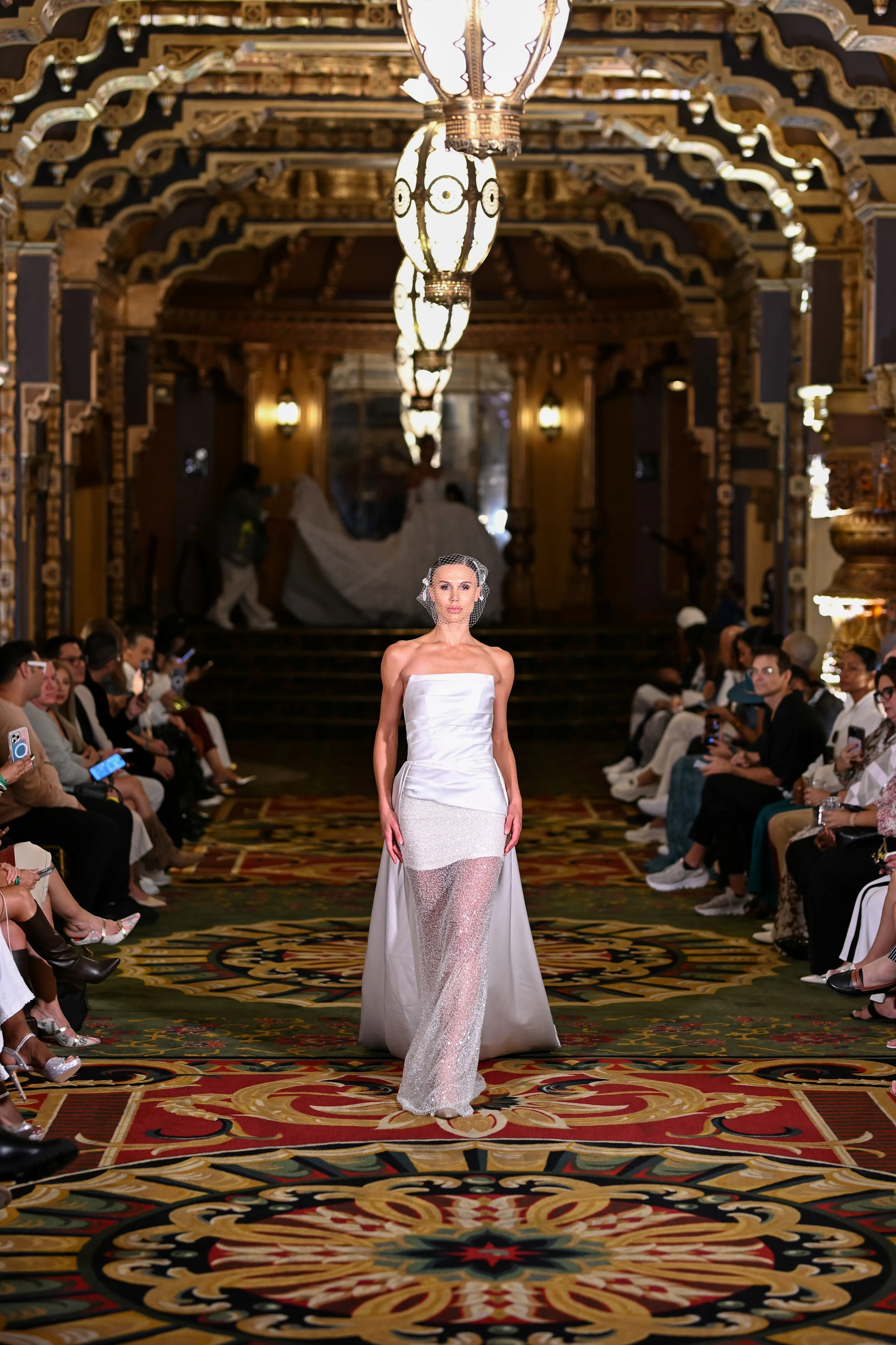 Look 14 - Silver Waterfall