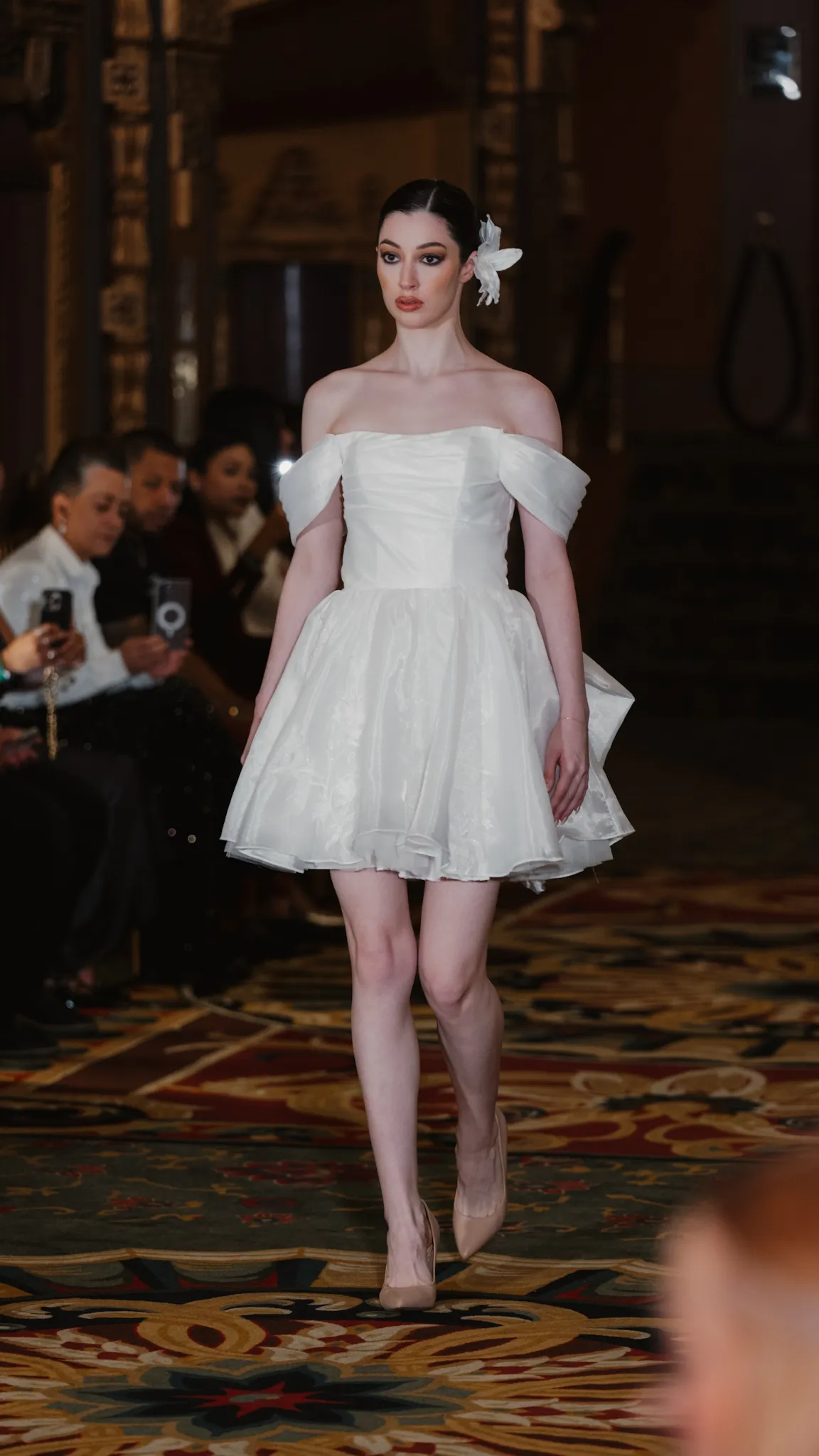 Look 1 - Kiss of Iris