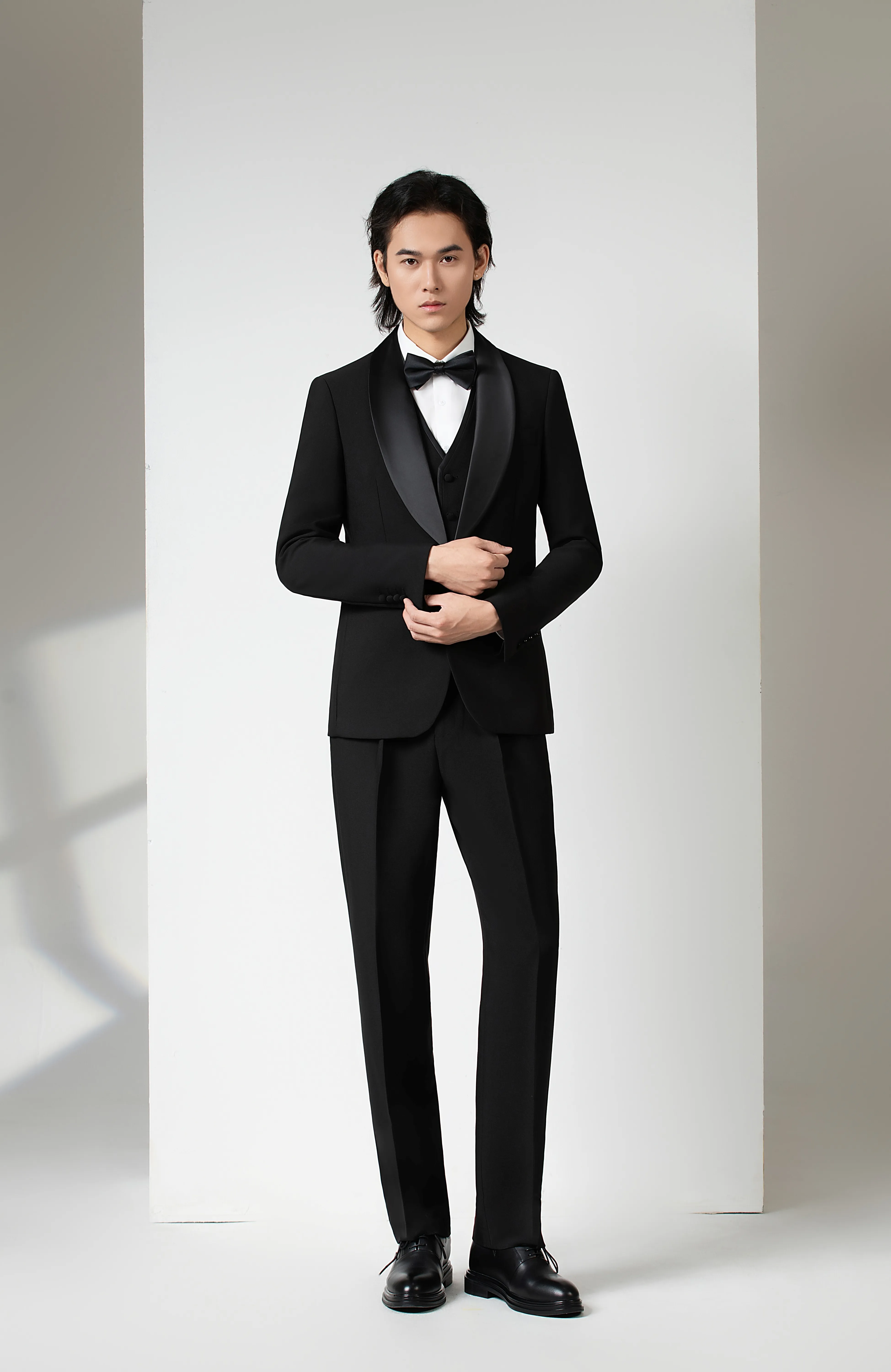 Black Shawl-Lapel Three-Piece Tuxedo