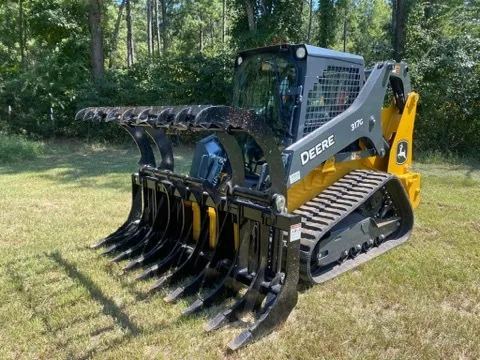 002 John Deere 317G Compact Track Loader with Grapple