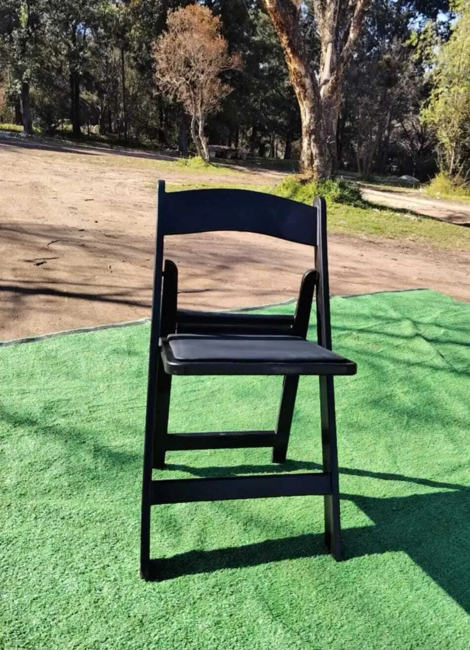 Black wimbledon chairs