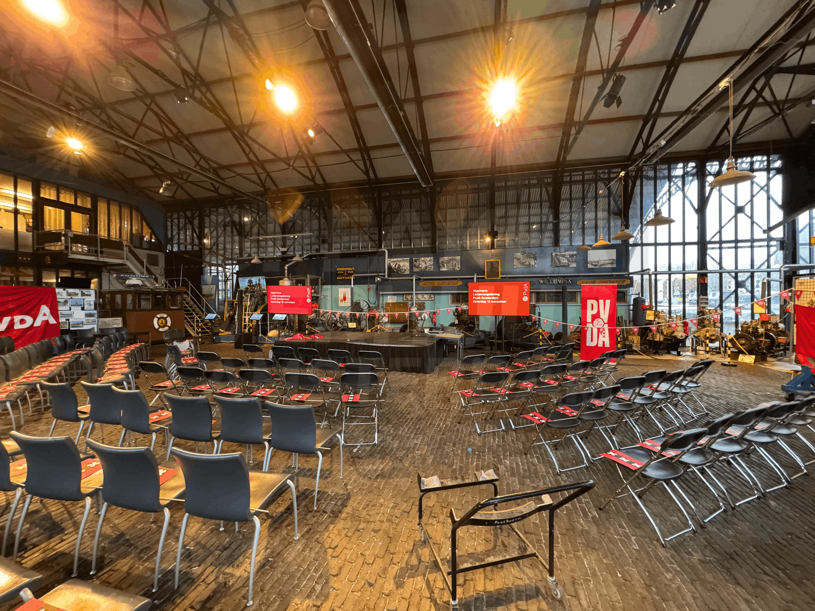 politieke bijeenkomst Amsterdam presentatie geluid installatie