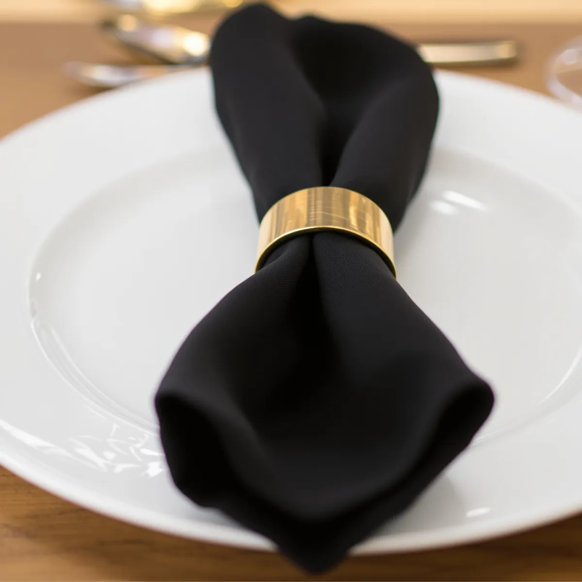 Czarna serweta bankietowa 
