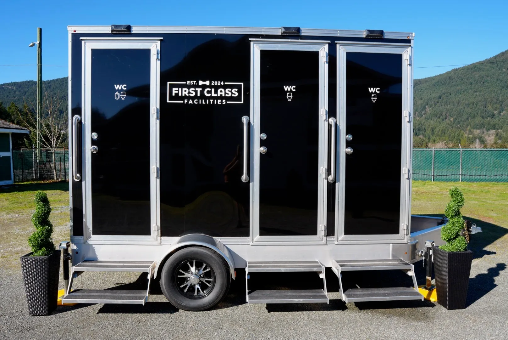 3 Stall Luxury Event Trailer