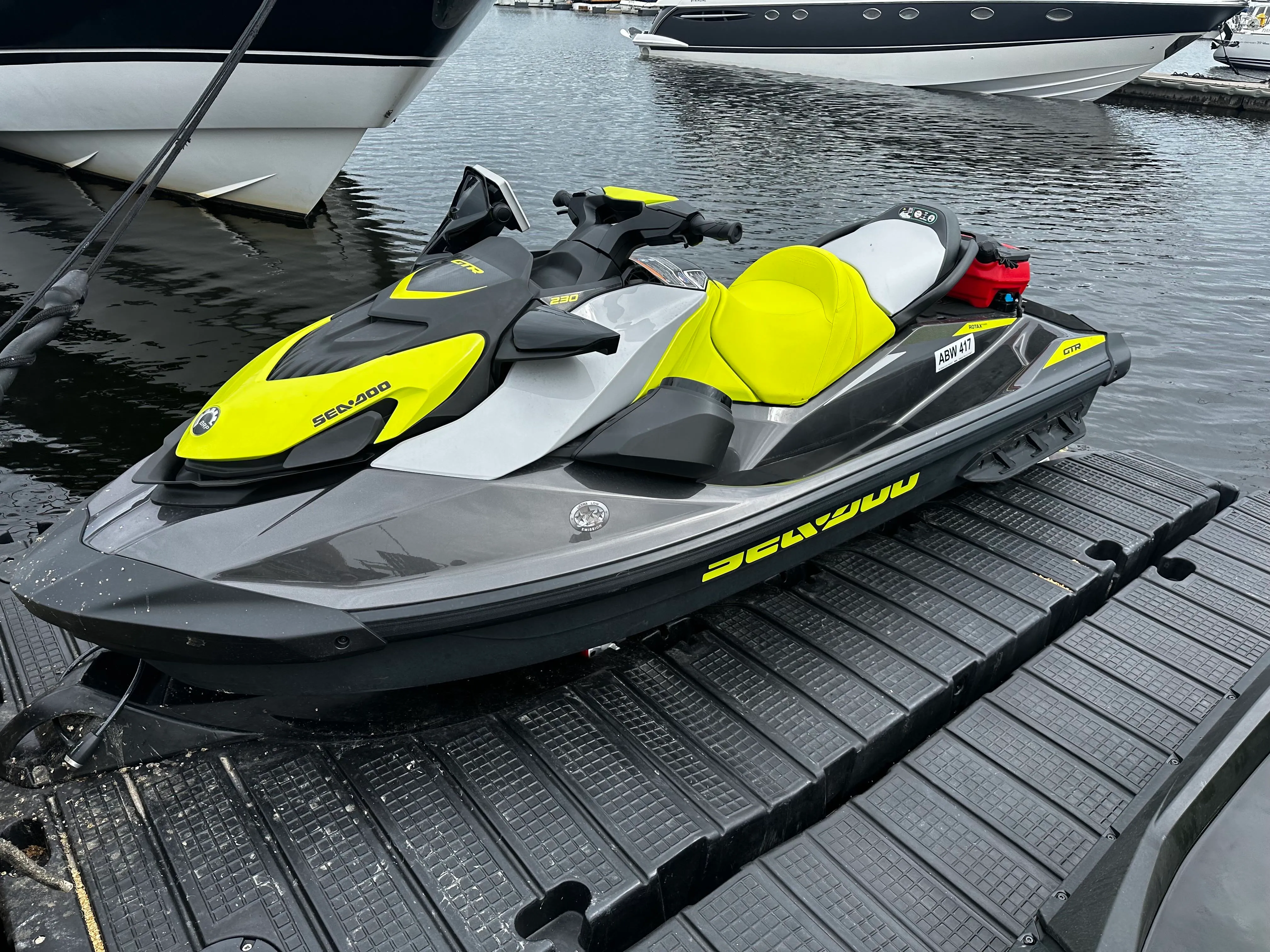 Vannscooter 230hk (2 seter) Må ha høyhastighetsbevis