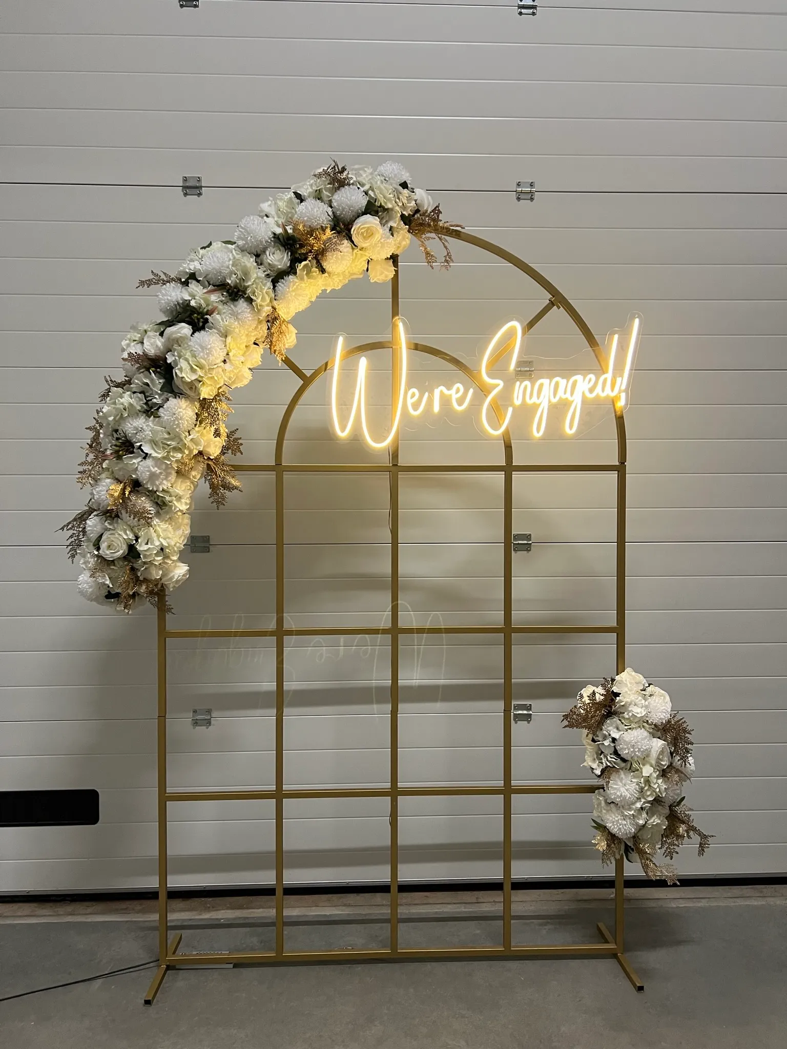 Bloemstuk wit & goud raam