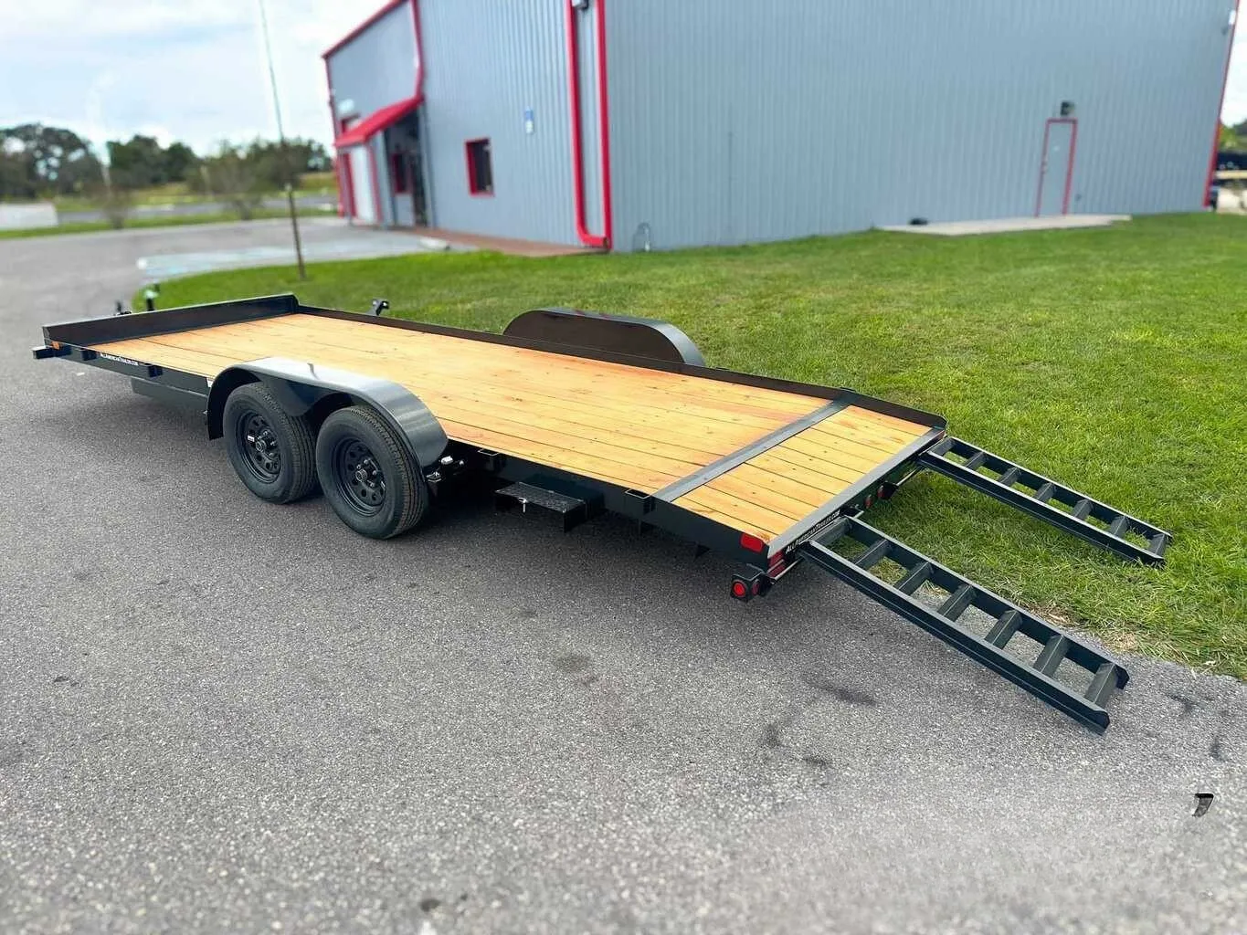 70CH-18 BIG TEX 18′ CAR HAULER WITH DOVETAIL 70CH-18