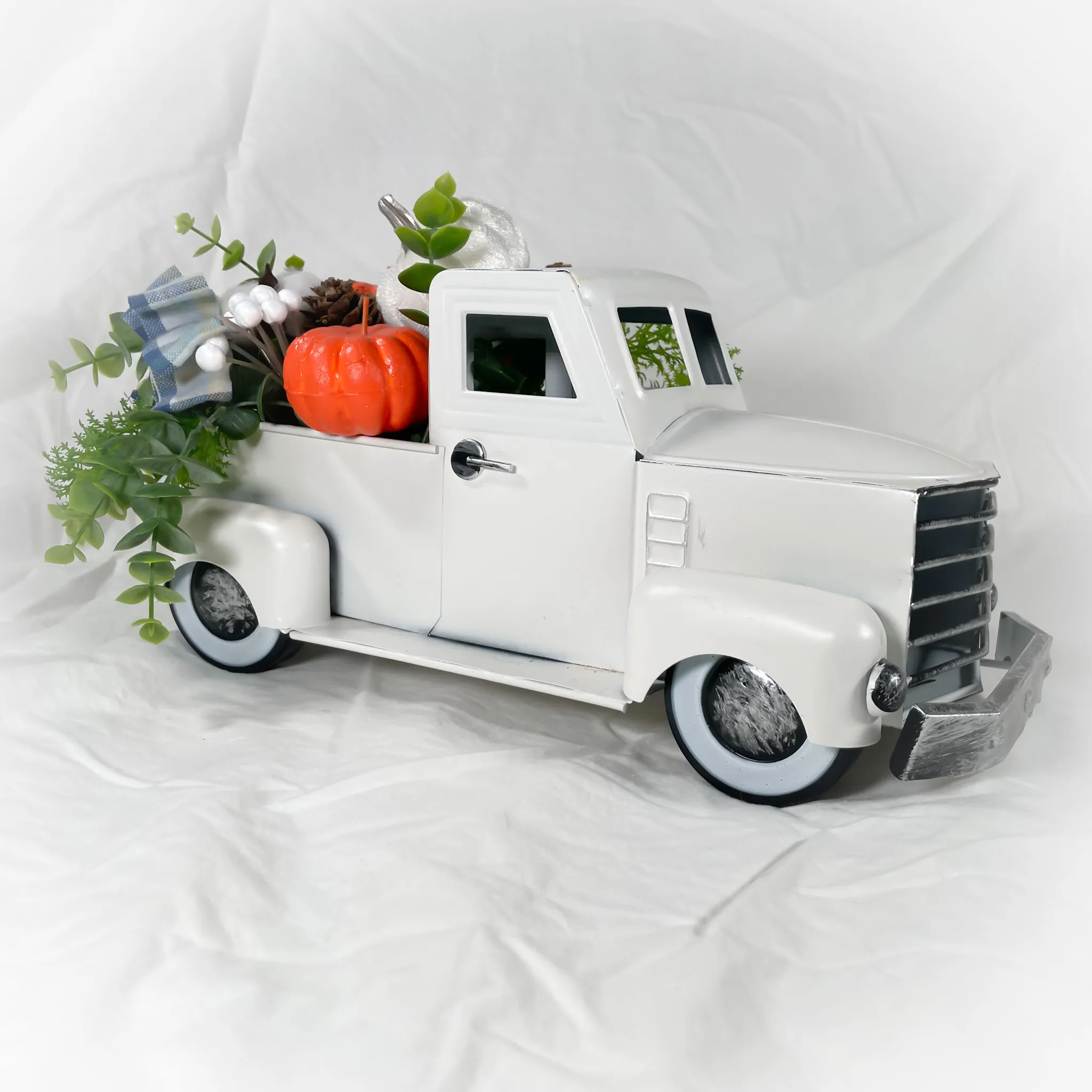 Autumn Farmhouse Metal Truck