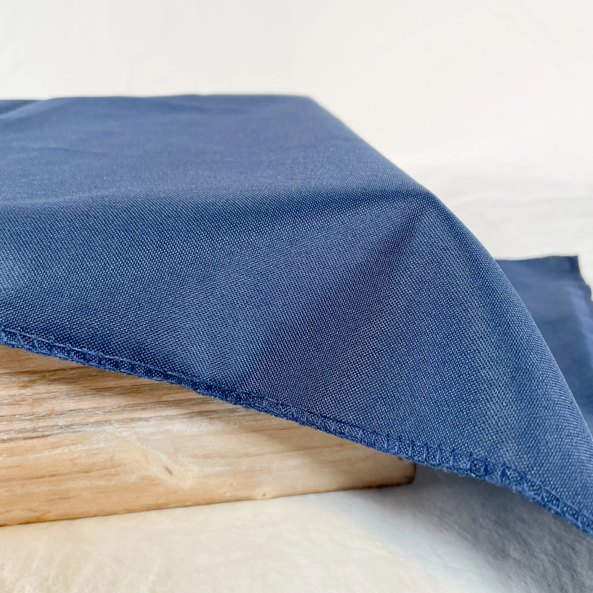 24" Navy Blue Accent Cloth