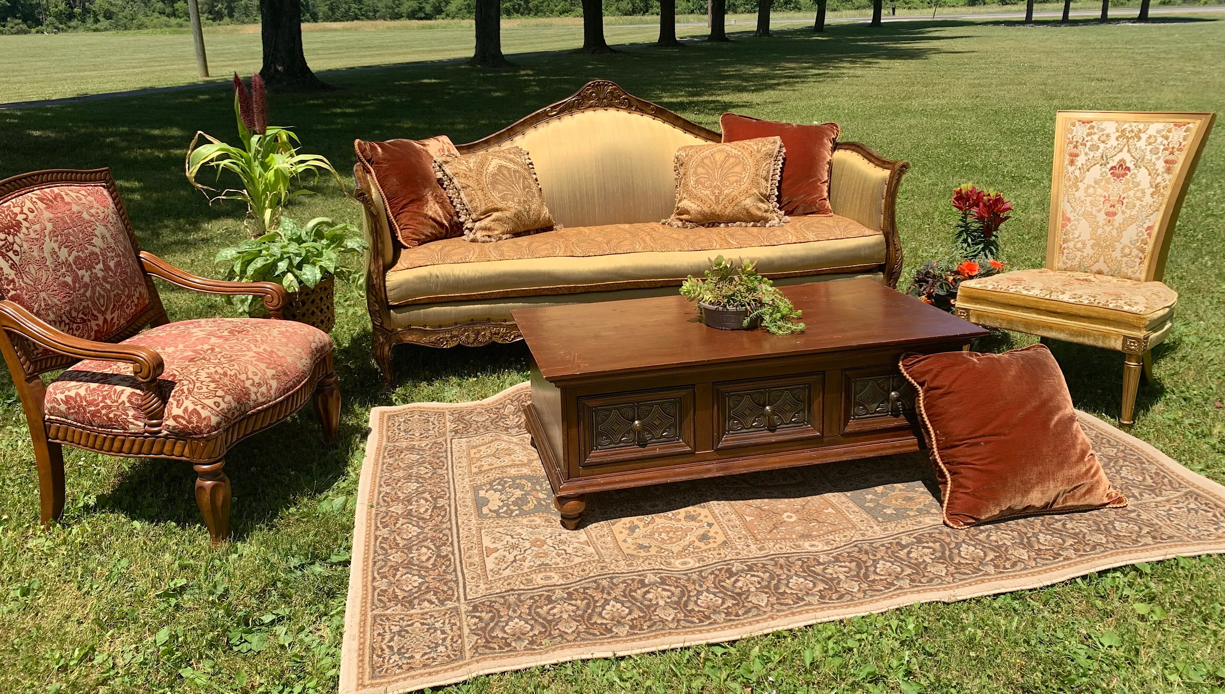 Blissful Regency Conversation Table