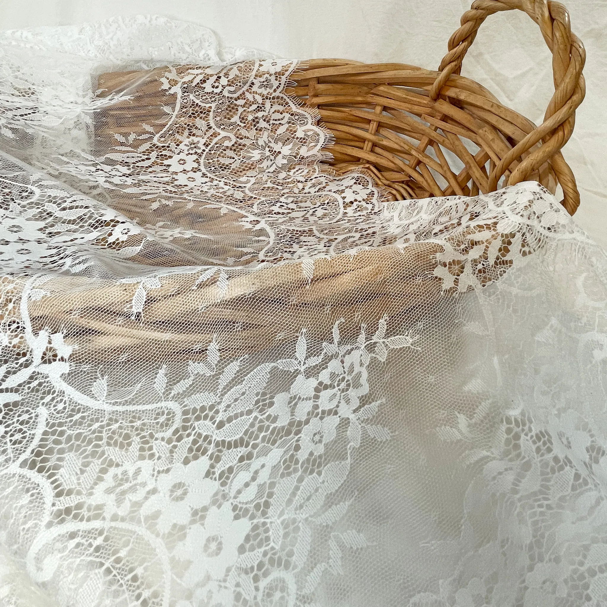 Lace Table Runners