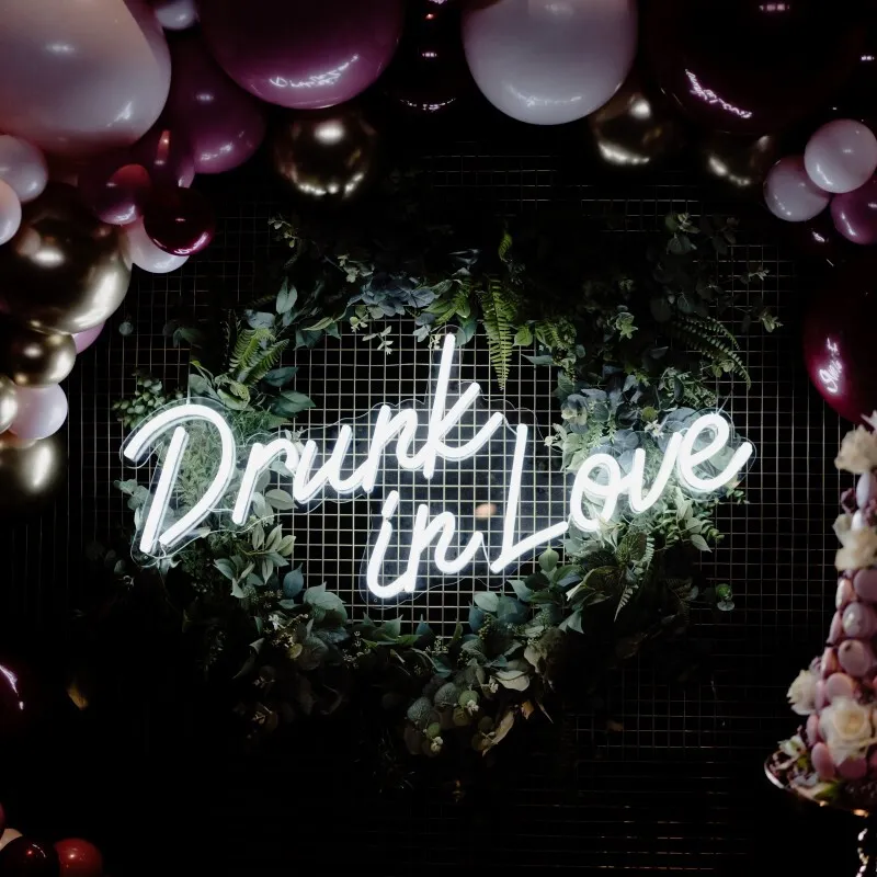 Neon light - Drunk in Love