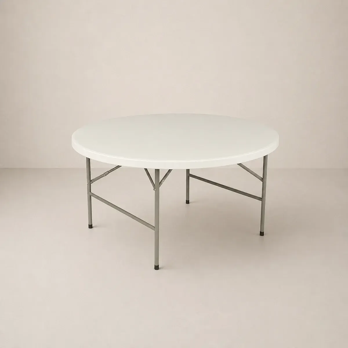 1.8m Round plastic table