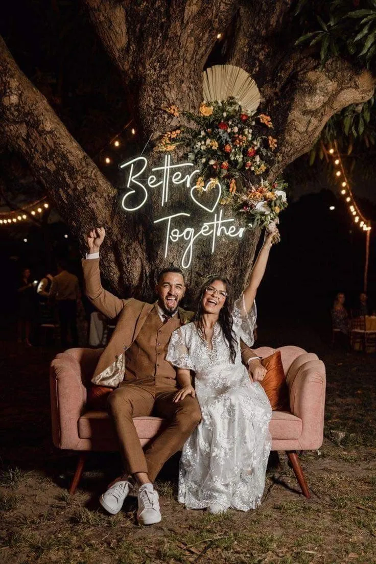 Neon Schild "Better Together"