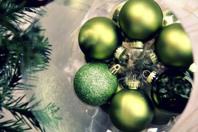 Weihnachtskugeln dunkelgrün