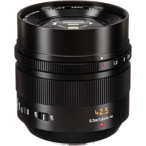 Panasonic Leica DG Nocticron 42,5mm f/1.2 ASPH