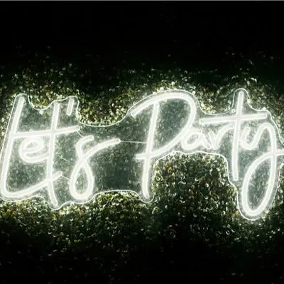 Neon Sign "Let's Party"