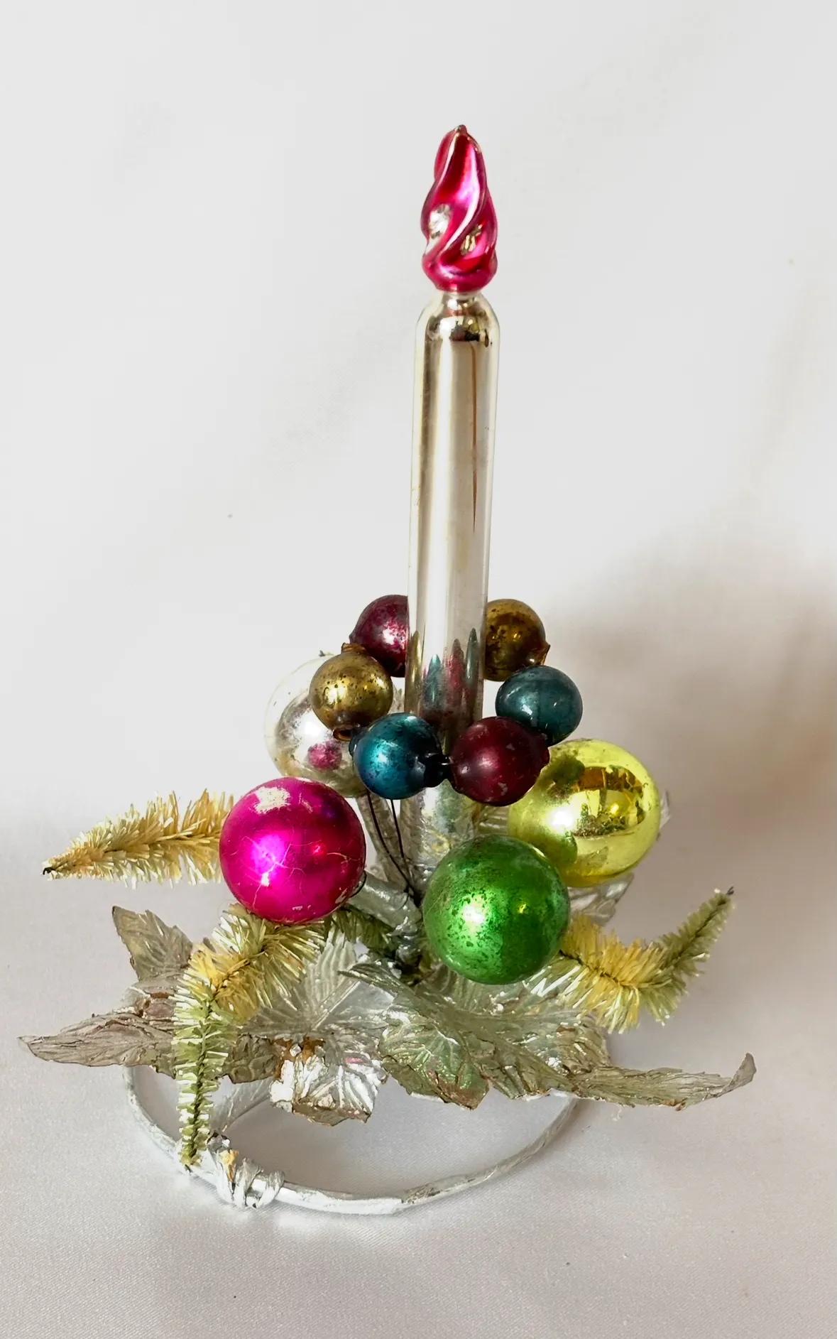 A VINTAGE CHRISTMAS