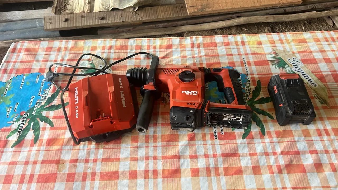 PERFORATEUR HILTI à batterie avec chargeur TE6-22 - Propriétaire Privé