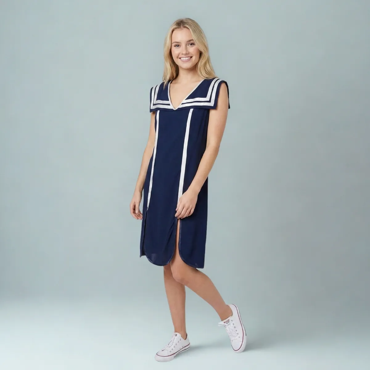 Jūreiviško stiliaus suknelė