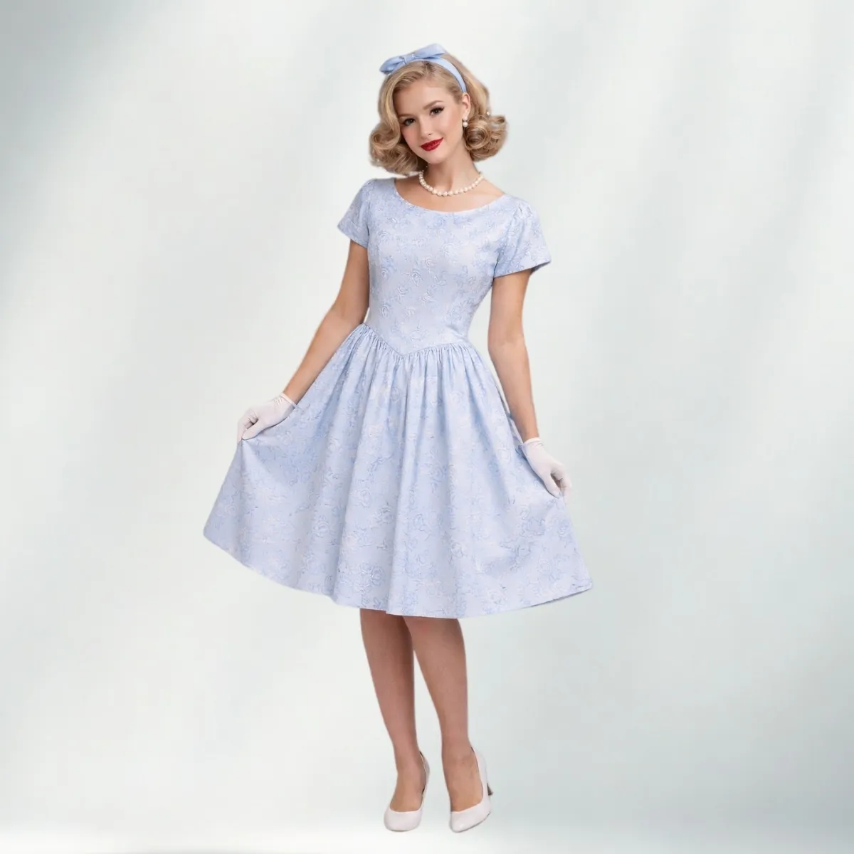 Vintažinė žydroji dama (50-ųjų stiliaus retro suknelė)