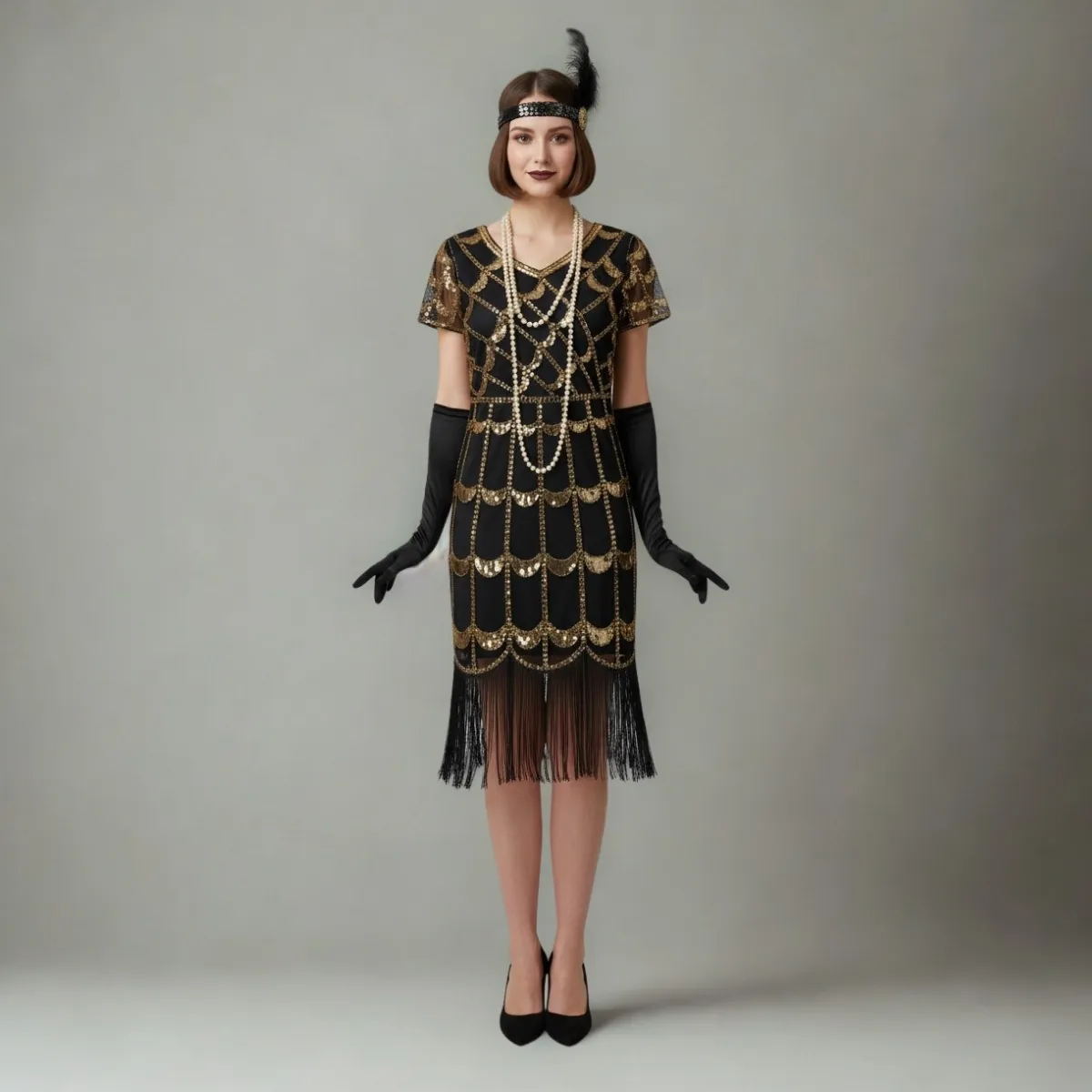 Juoda Gatsby stiliaus suknelė su auksiniais žvyneliais