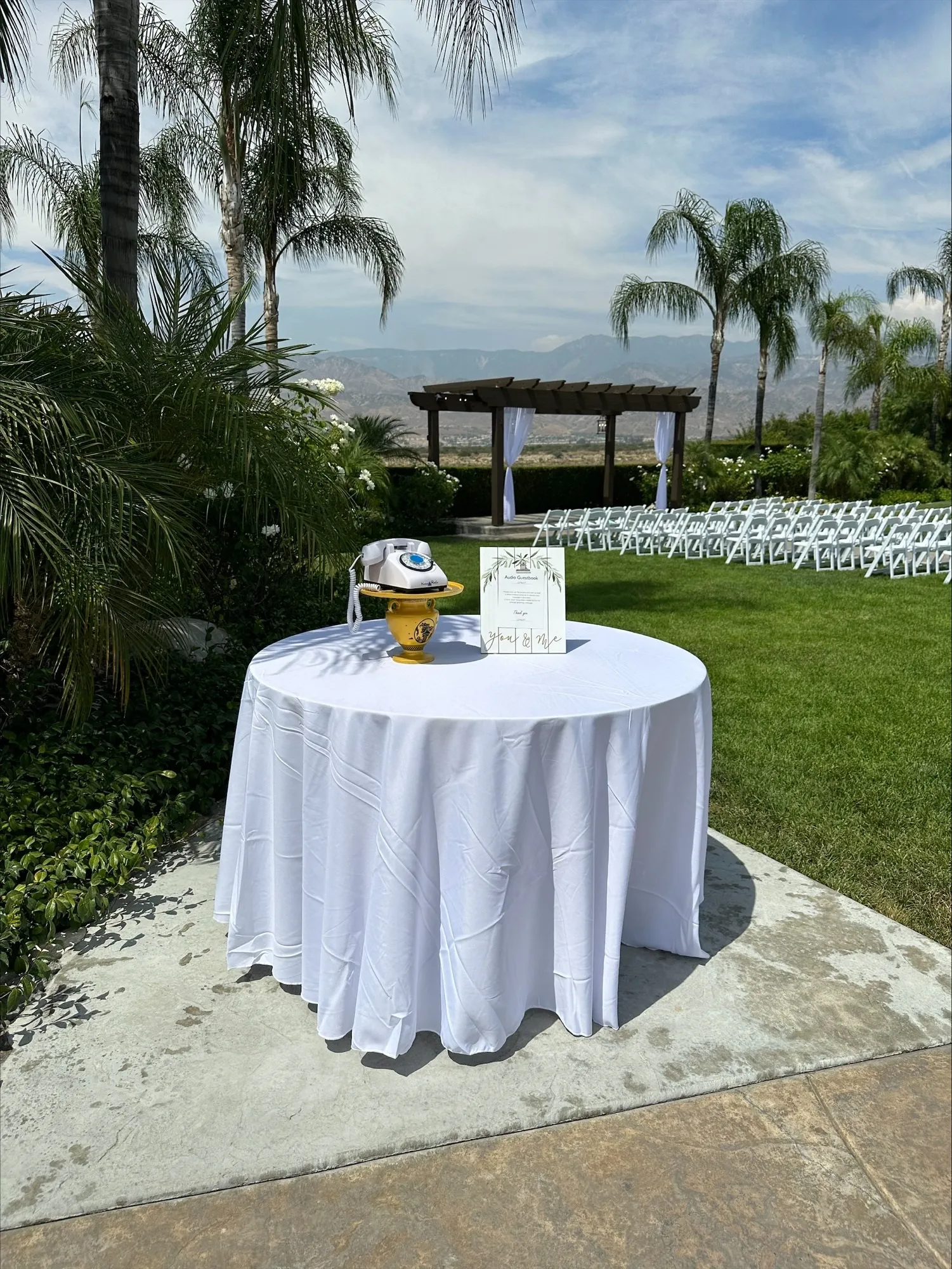 Cake/Gift/Welcome Table 