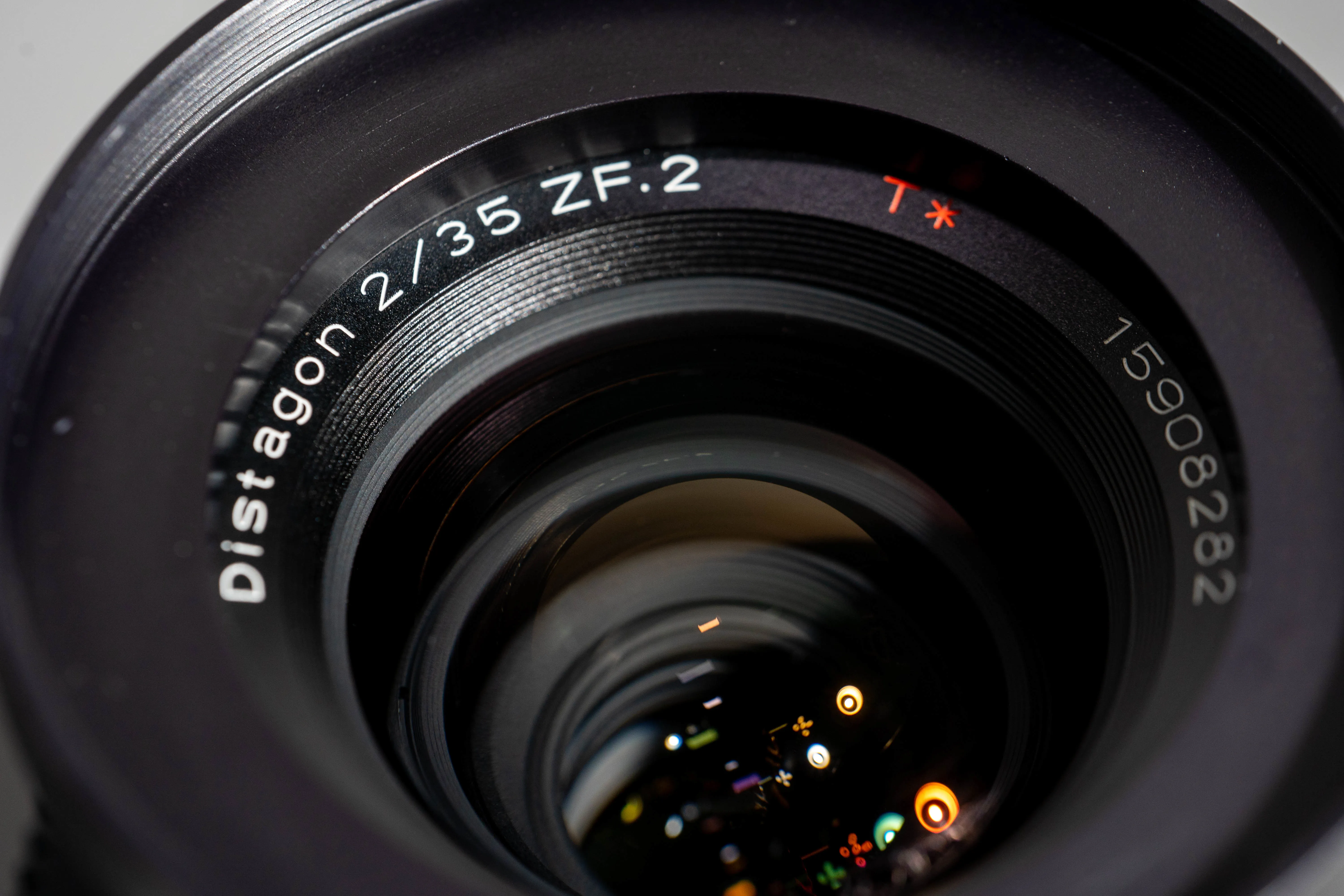 Lente Zeiss 35mm f/2 Distagon ZF.2