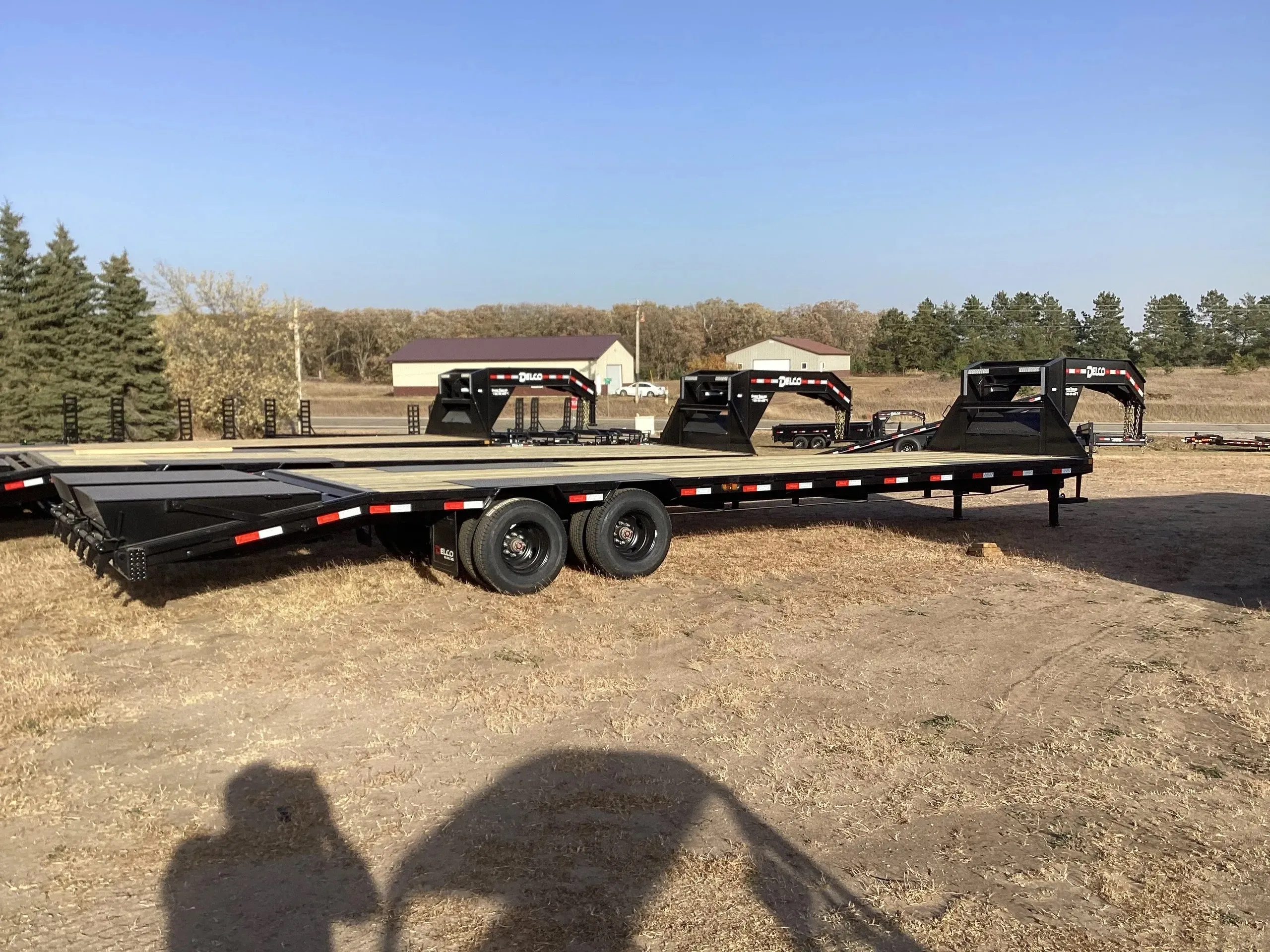 28' Delco Low Profile Flatbed Gooseneck Trailer 10,000 lbs Axles
