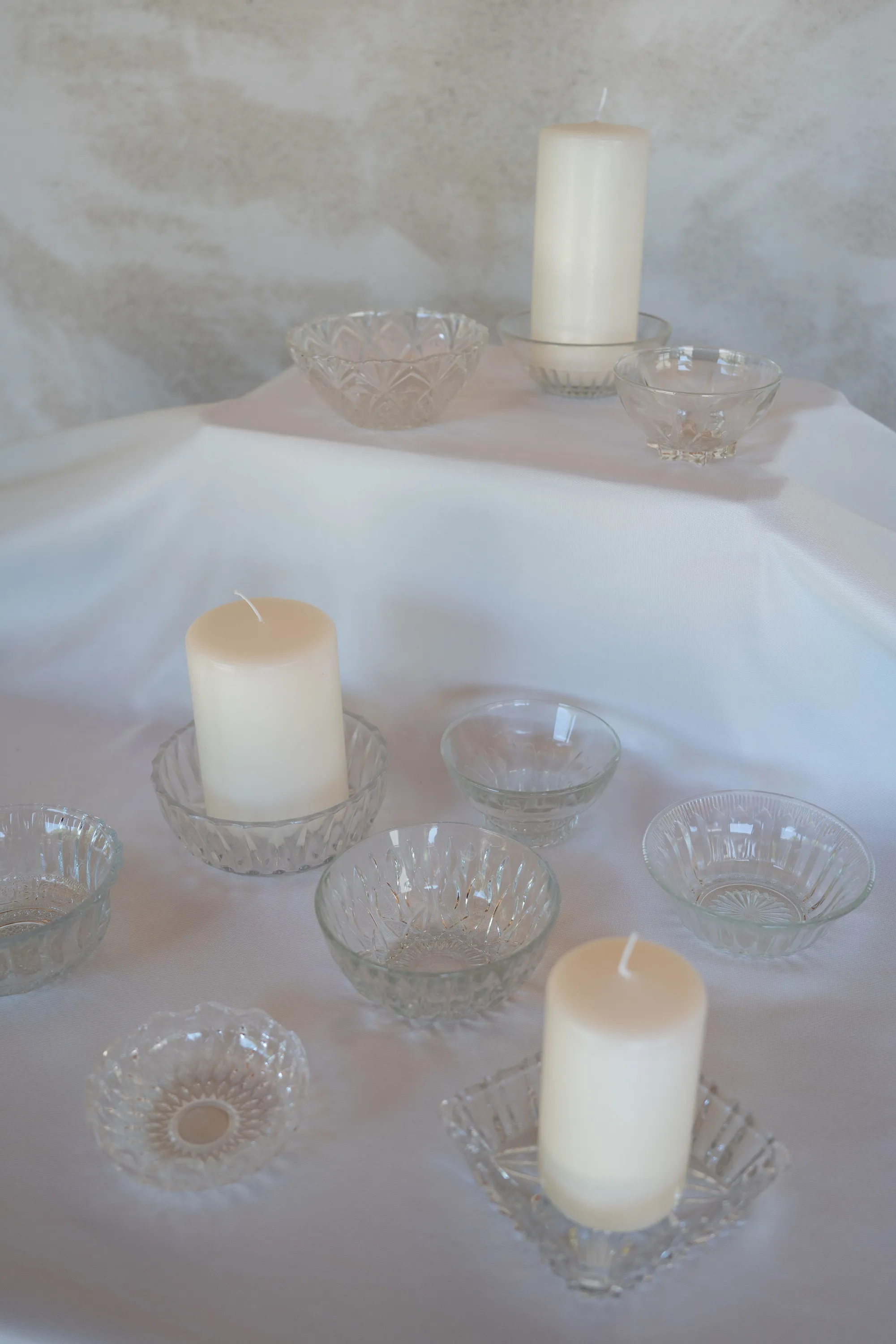 COUPELLES & RAMEQUINS VINTAGE EN VERRE | Transparents ciselés